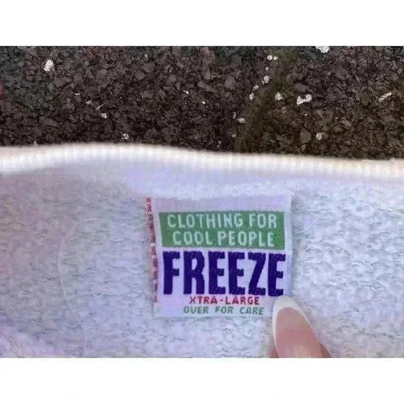 Vintage White FREEZE 1994 Betty Boop Crewneck All Over Print Sweatshirt Size XL - Picture 2 of 9